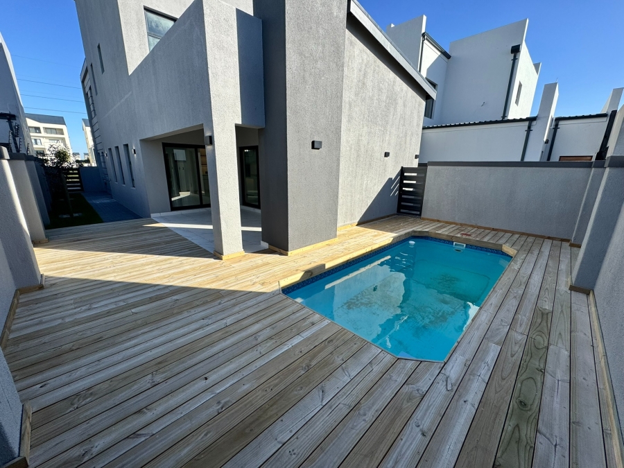 3 Bedroom Property for Sale in Sandown Western Cape